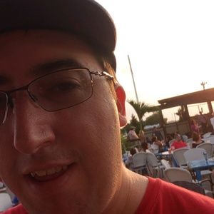 Meet your Posher, Thomas